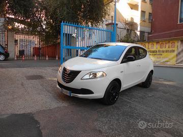 Lancia Ypsilon 0.9 TwinAir 85 CV 5 porte Metano Ec