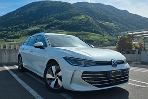 VW Passat Var. 2.0 TDI DSG Elegance IQ.Light