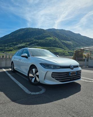 VW Passat Var. 2.0 TDI DSG Elegance IQ.Light