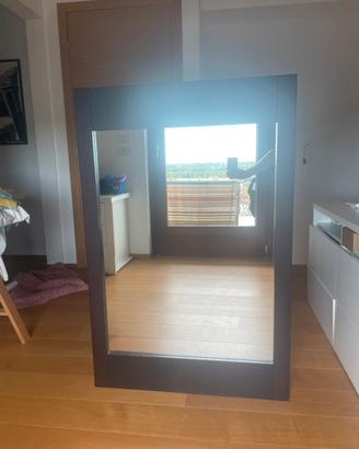 specchio con cornice in rovere moro