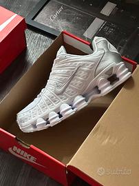 Scarpa Nike Shox bianca