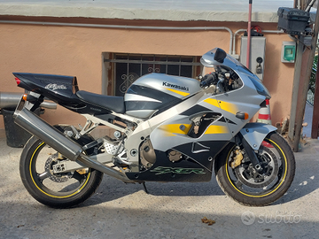 Kawasaki zx-9