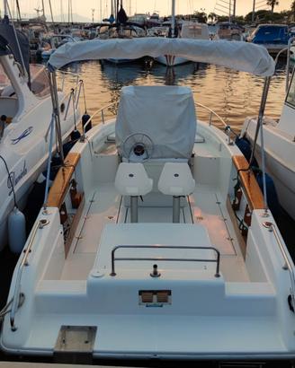 Barca a motore Sessa Key Largo 21 con carrello