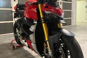 DUCATI STREETFIGHTER V4S