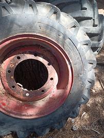 cerchi e gomme per trattore 