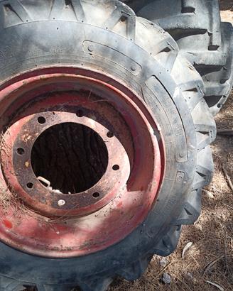 cerchi e gomme per trattore 