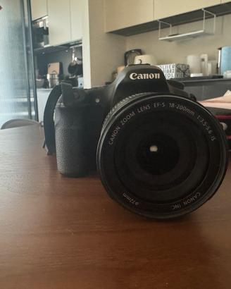 Canon EOS 60D + 18-200mm Lens