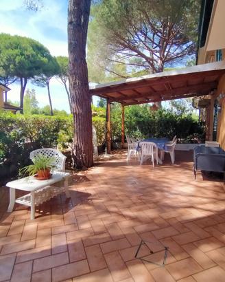 A 60 mt. dalla spiaggia con giardino attrezzato