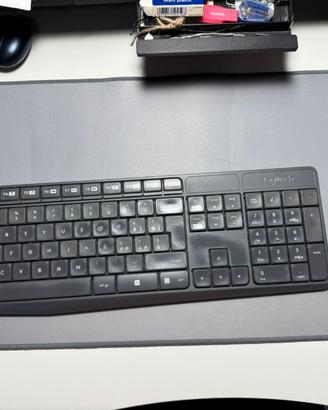 Kit tastiera e mouse wireless Logitech MK235