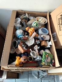 un centinaio di ceramiche 