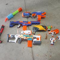 Blocco di fucili e pistole Nerf