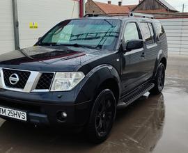 Nissan Pathfinder 2.5 dCi XE Plus. 7 POSTI