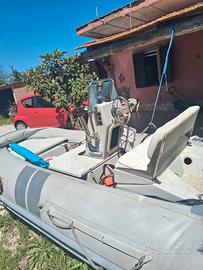 gommone 4 m 30 da riparare con motore