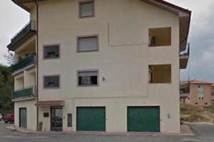 Porzione 50% magazzino ideale per box Moto