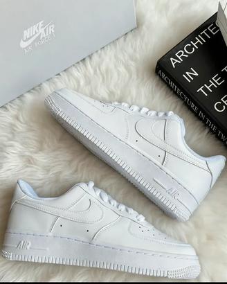 Nike Air Force 1 n.42 Nuove !!