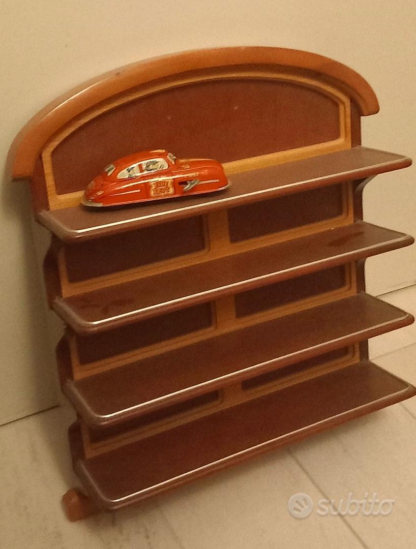 Espositore In Legno Miniatura 1:12 – 3 Ripiani Con Staffe Ottone, Per Casa Delle Bambole
