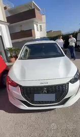Peugeot 208 anno 2023-2024