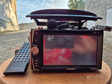 Autoradio con navigatore