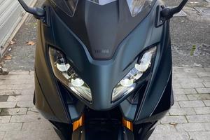 Yahama Tmax tech