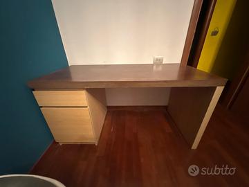 Scrivania ikea