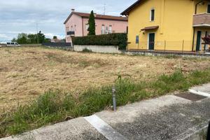 Terreno edificabile a Roverchiara (VR)