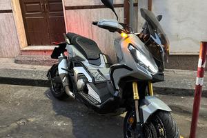 X-adv 750 2021 (depotenziato per patente A2)