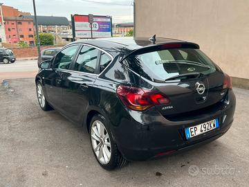 Opel astra 2013