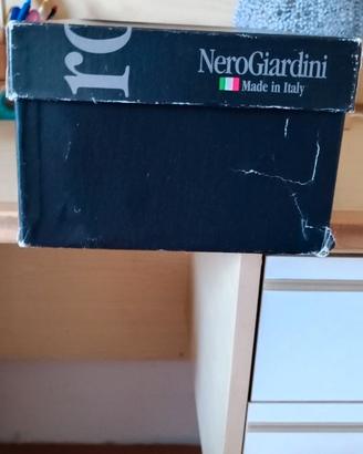 SCARPE NERO GIARDINI