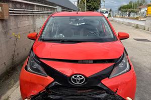 Toyota Aygo 1.0 VVT-i 69 CV 5 porte x-cool