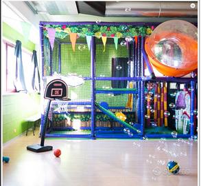 Si Affitta locale polifunzionale con Giochi