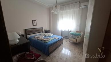 3vani arredato uso transitorio V.le Strasburgo