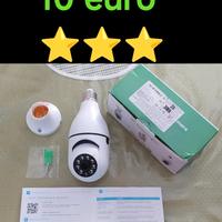 Videocamera di sorveglianza modello lampadina.