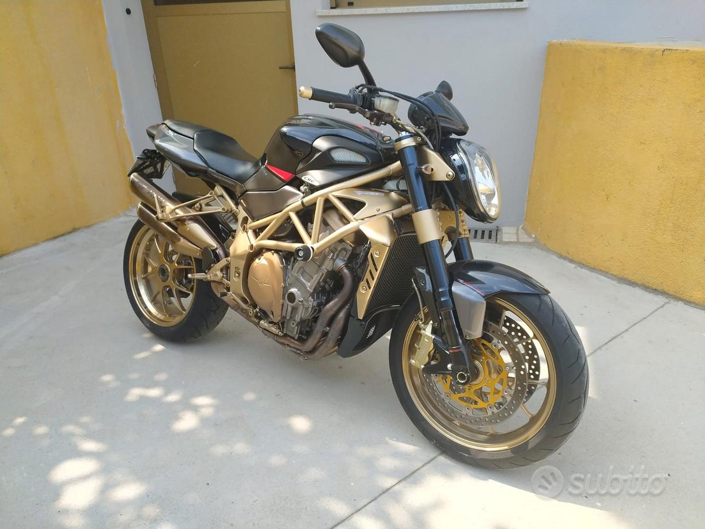 MV Augusta Brutale 910 R - Moto e Scooter In vendita a Pordenone