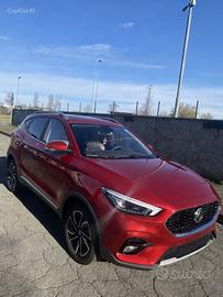 MG zs  luxury 1.0