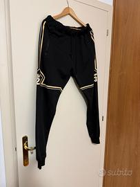 Pantaloni da uomo sono molte nuove