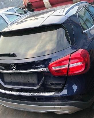 MERCEDES GLA 200D 4MATIC  100 KW - ANNO 2017