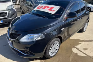 Lancia Ypsilon 1.2 GPL Gold