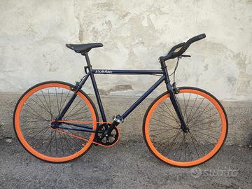 Bici urbana fixie leggera – Asta al miglior offere