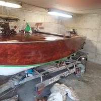 Motoscafo epoca in legno Saccardo Schio tipo riva