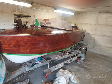 Motoscafo epoca in legno Saccardo Schio tipo riva