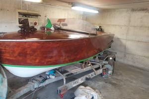 Motoscafo epoca in legno Saccardo Schio tipo riva