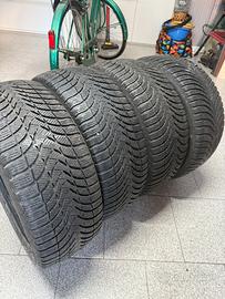 Gomme Michelin Alpin 215/45 R16
