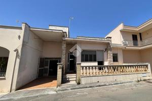 CASA INDIPENDENTE A RACALE