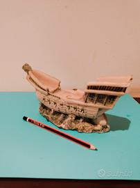 Barca in pietra Aquario 