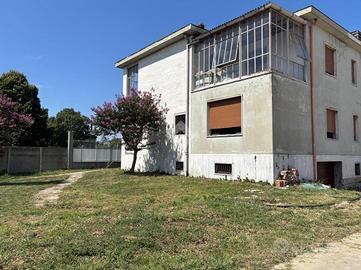 VILLA SINGOLA A PONTIROLO NUOVO