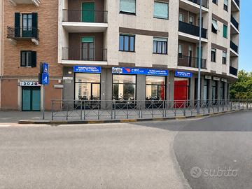Showroom moto usate già allestito - alessan