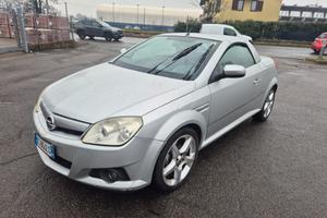 Opel Tigra TwinTop 1.4 16V First Edition