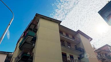 Ampio 5 vani con terrazza soprastante 150 mq