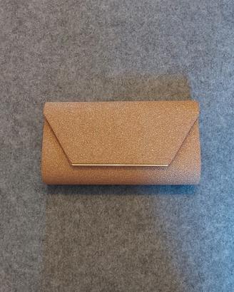Pochette elegante, colore champagne