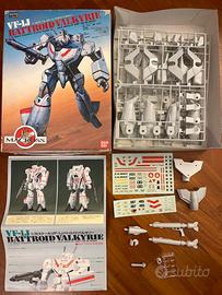 Macross Battroid Valkyrie VF-1j  1:72 Bandai 1990